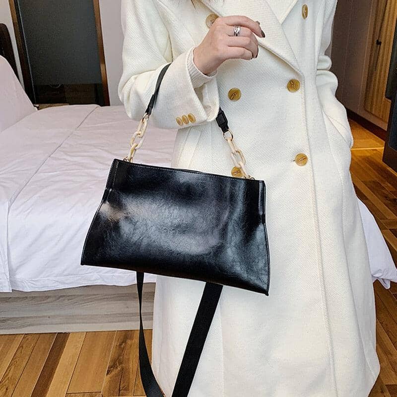 Elisa Shoulder Bag – Minimalist & Modern